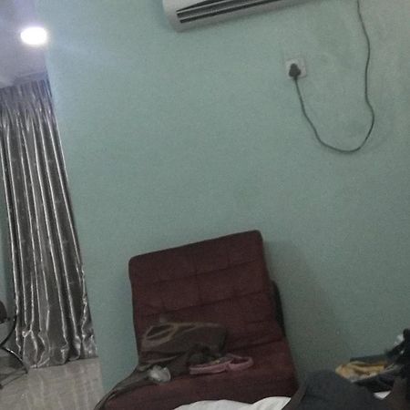 Esther Court Hotel Akure Bagian luar foto